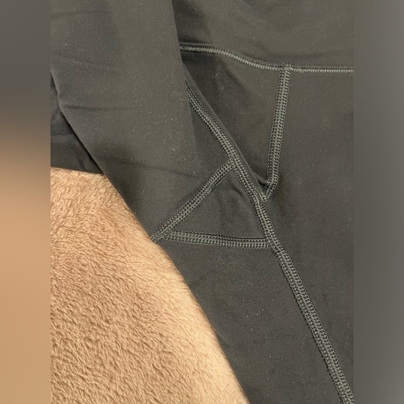 Lululemon Crop Gray Sheer Accent Leggings- Size 4 - Picture 11 of 15